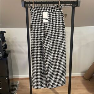 Zara Black and White Houndstooth Pants